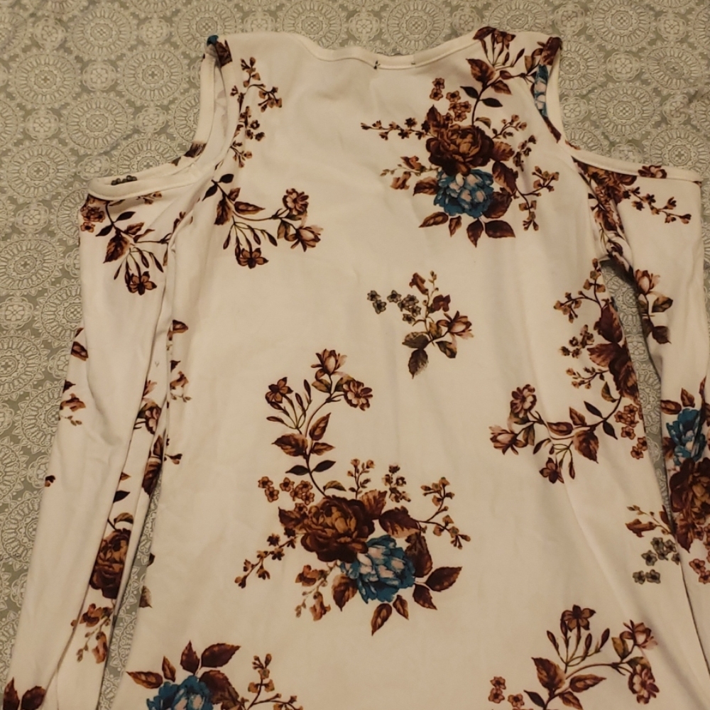 Shirt - Picture 2 of 3